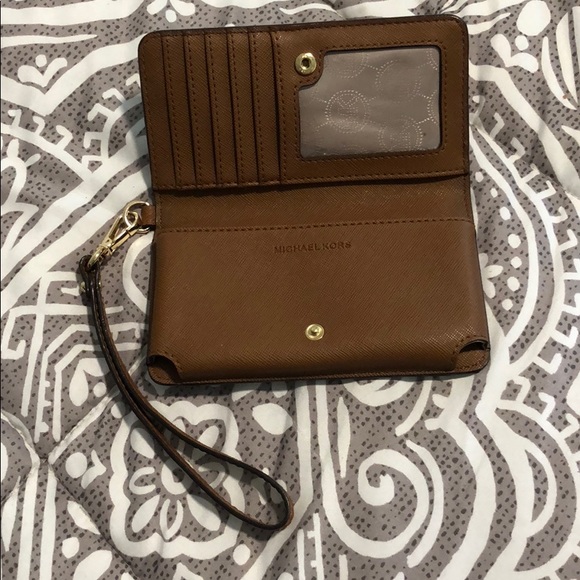 Michael Kors Brown Jet Set Travel Wristlet - Picture 3 of 4